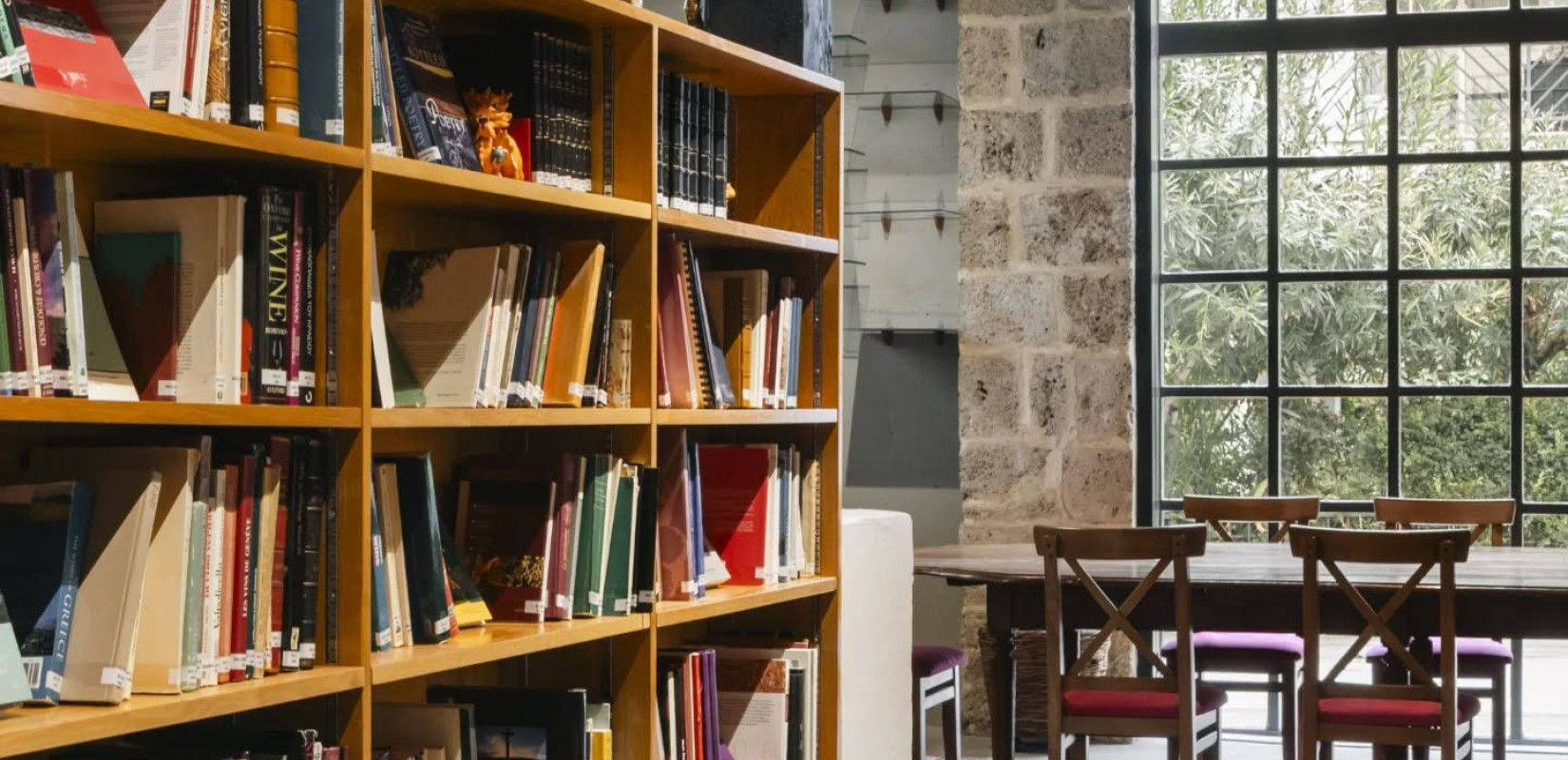 Κτήμα Κυρ-Γιάννη: Η βιβλιοθήκη οίνου ανοίγει τις πόρτες της ένα χρόνο μετά τον θάνατο του Γ. Μπουτάρη