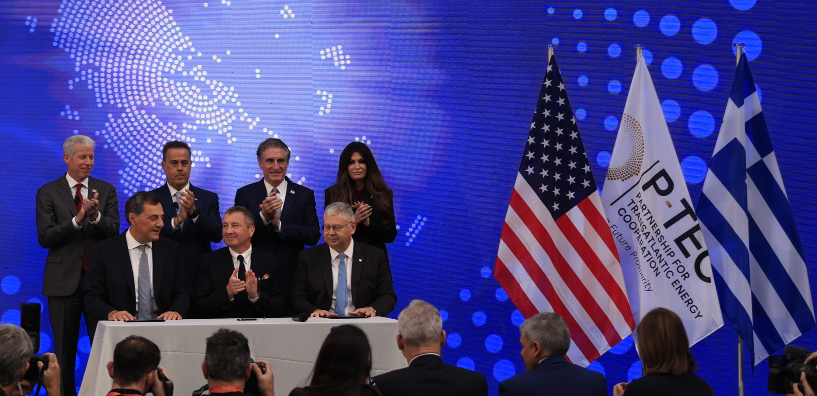 Hellenic Energy, Energean και Exxon Mobil υπέγραψαν συμφωνία για σεισμικές έρευνες στο Ιόνιο που ανοίγουν το δρόμο για την εξόρυξη υδρογονανθράκων