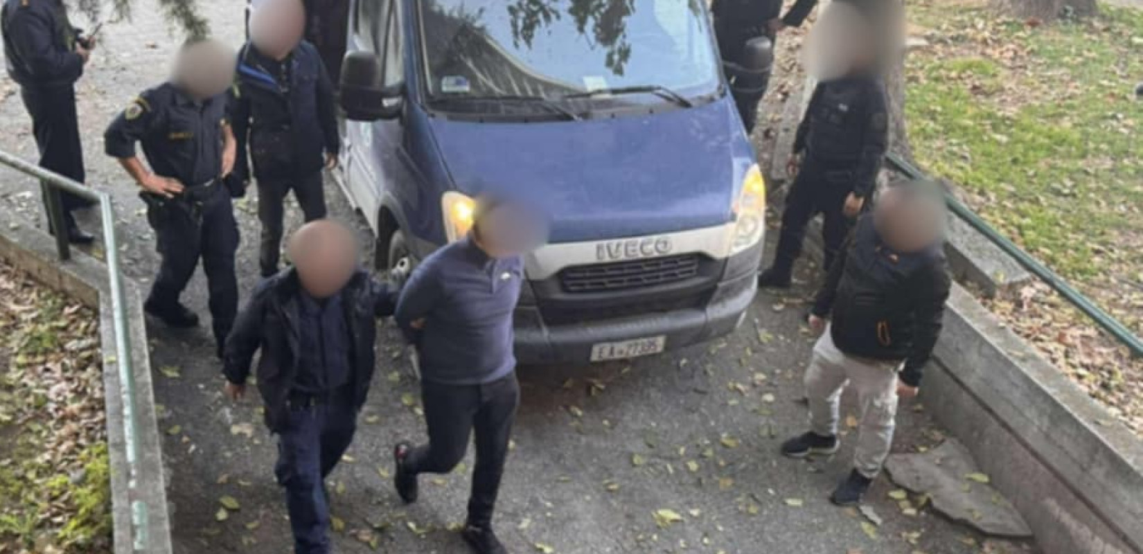 Θεσσαλονίκη: Για έναν χρόνο μετά αναβλήθηκε η δίκη για τη δολοφονία του Άλκη Καμπανού - «Τα ισόβια τα πήρα εγώ» είπε η μητέρα του (βίντεο)