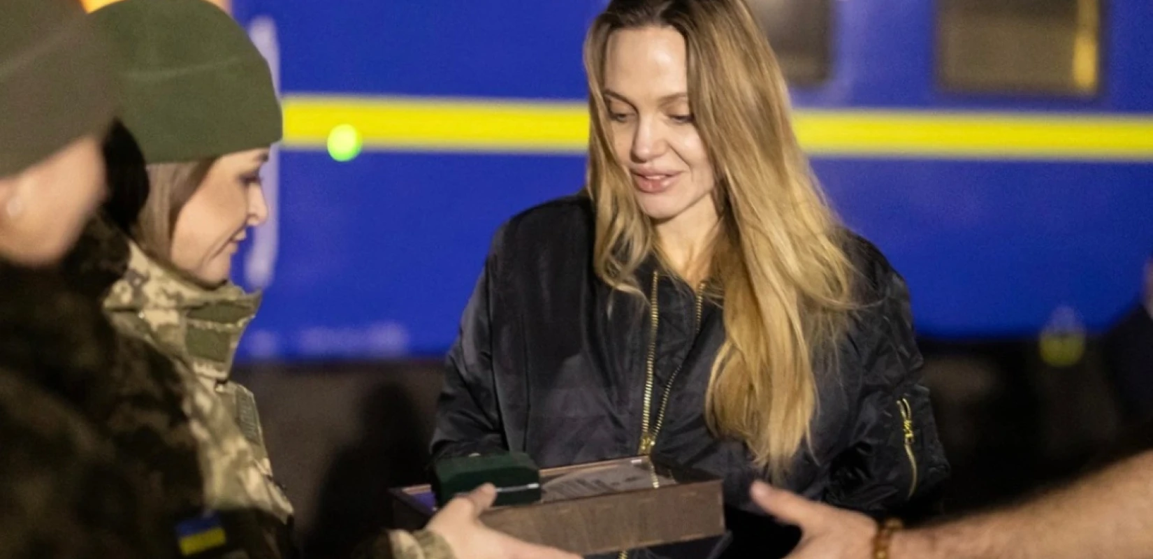 Ουκρανία: Η συγκλονιστική περιγραφή της Αντζελίνα Τζολί από την επίσκεψή της στην εμπόλεμη περιοχή