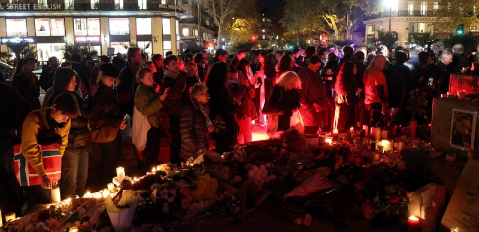 Μπατακλάν: Δέκα χρόνια από τις τζιχαντιστικές επιθέσεις της 13ης Νοεμβρίου - Η Γαλλία τιμά τα θύματά της