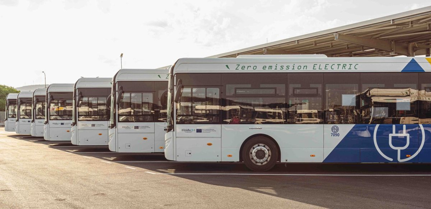 Υπερψηφίστηκε το νομοσχέδιο για τις Μεταφορές: Τι αλλάζει σε αστικές συγκοινωνίες, ταξί, ΚΤΕΟ και πρόστιμα