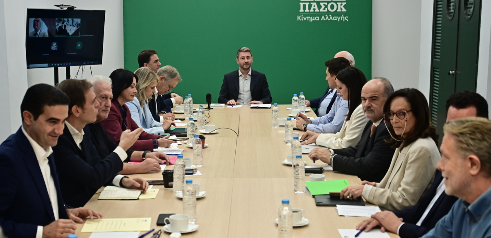 ΠΑΣΟΚ-ΚΙΝΑΛ: Έμφαση σε συνέδριο και πρόγραμμα, στην άκρη τα εσωκομματικά