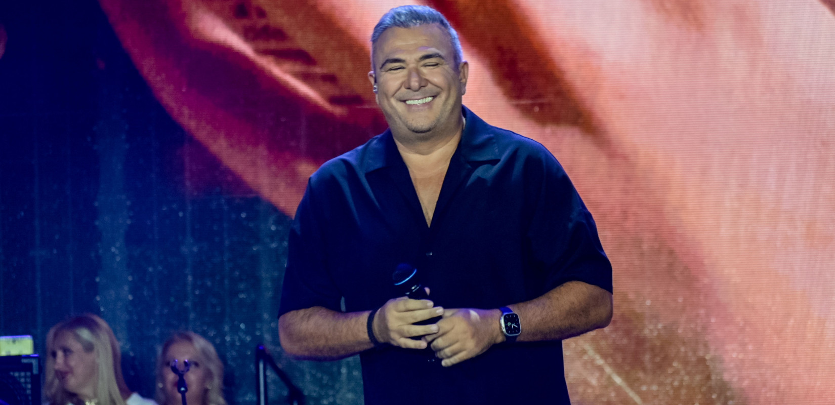 Δήμος Θεσσαλονίκης: Χριστούγεννα σε κάθε κοινότητα- Με Αντώνη Ρέμο το άναμμα του δέντρου στην πλατεία Αριστοτέλους