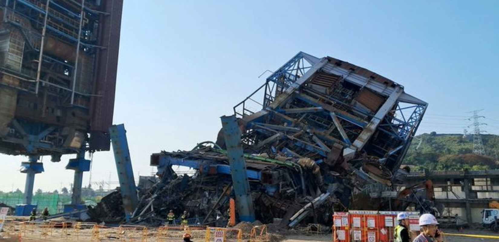 Νότια Κορέα: Επτά άνθρωποι παγιδεύτηκαν σε ηλεκτροπαραγωγικό σταθμό - Κατέρρευσε μεγάλη κατασκευή