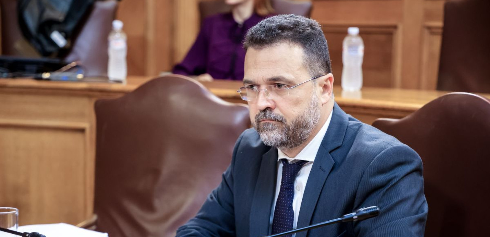 Σκάνδαλο ΟΠΕΚΕΠΕ: «Μιλούσα με τον Ξυλούρη στα πλαίσια διαχείρισης ενός ανθρώπου που ήταν μονίμως σε έξαλλη κατάσταση» είπε ο Γ. Στρατάκος