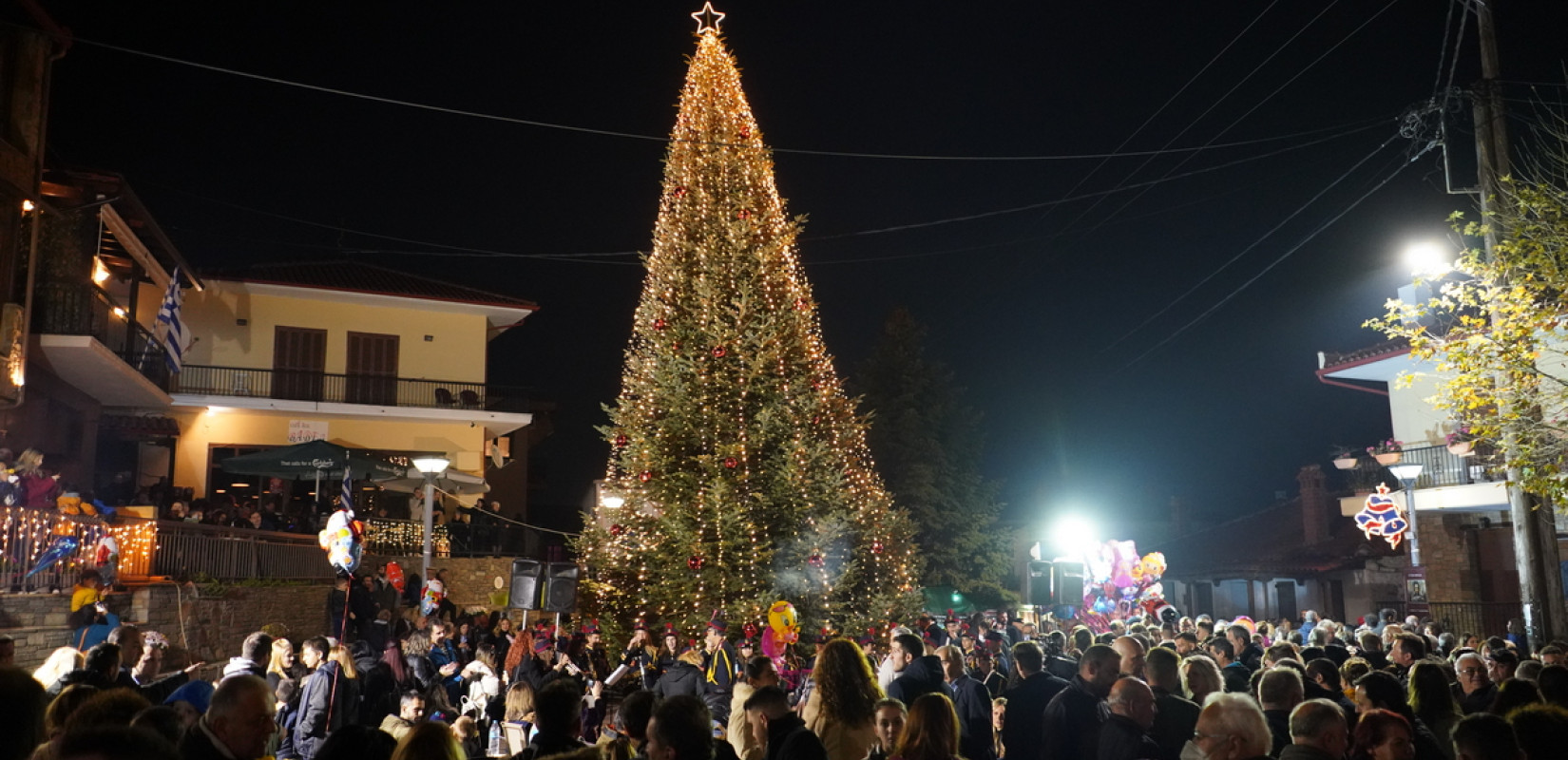 Το πρώτο χριστουγεννιάτικο δέντρο ανάβει στον Ταξιάρχη