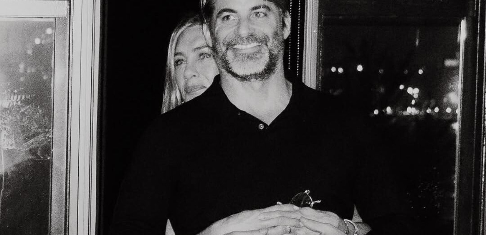 Η Τζένιφερ Άνιστον επιβεβαίωσε τη σχέση της με τον Τζιμ Κέρτις