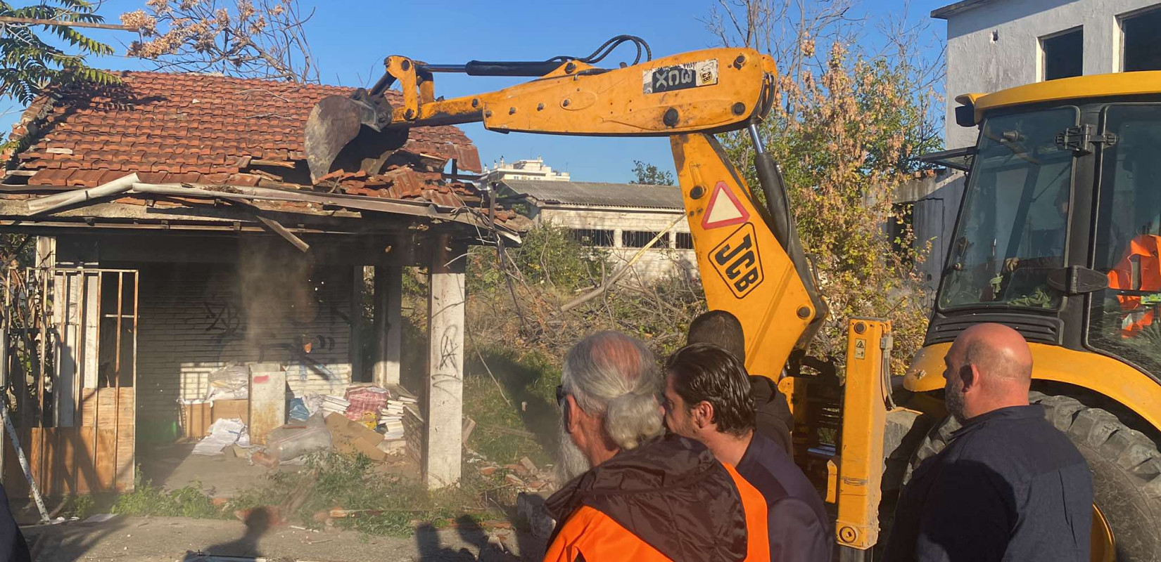 Θεσσαλονίκη: Ξεκίνησαν οι κατεδαφίσεις σε κτίρια στο ΑΓΝΟ στη Σταυρούπολη (βίντεο)