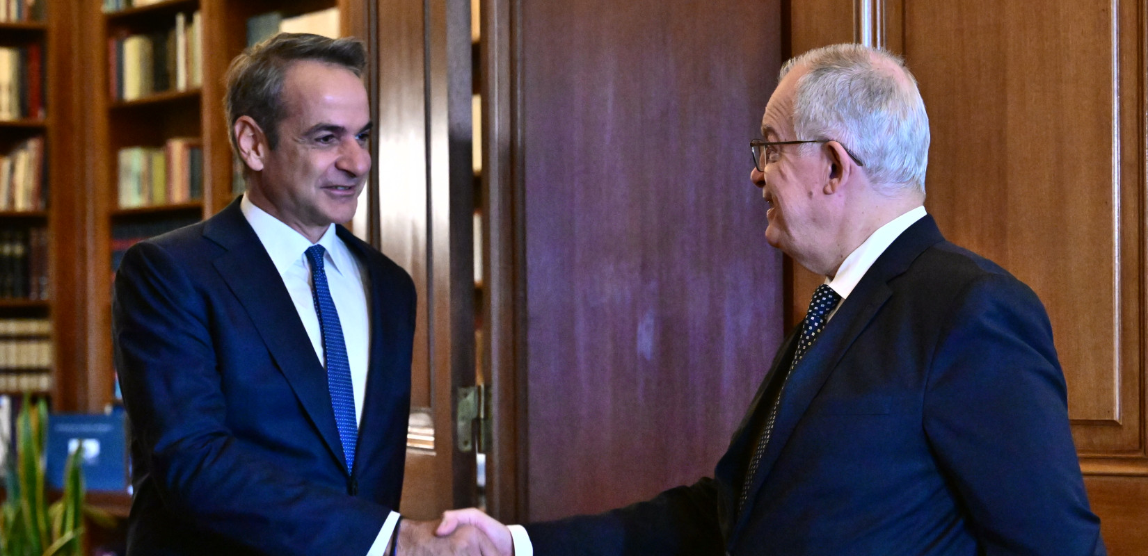 Συνάντηση Μητσοτάκη - Τασούλα: «Η Ελλάδα κόμβος στην παροχή ενέργειας στην Ευρώπη»