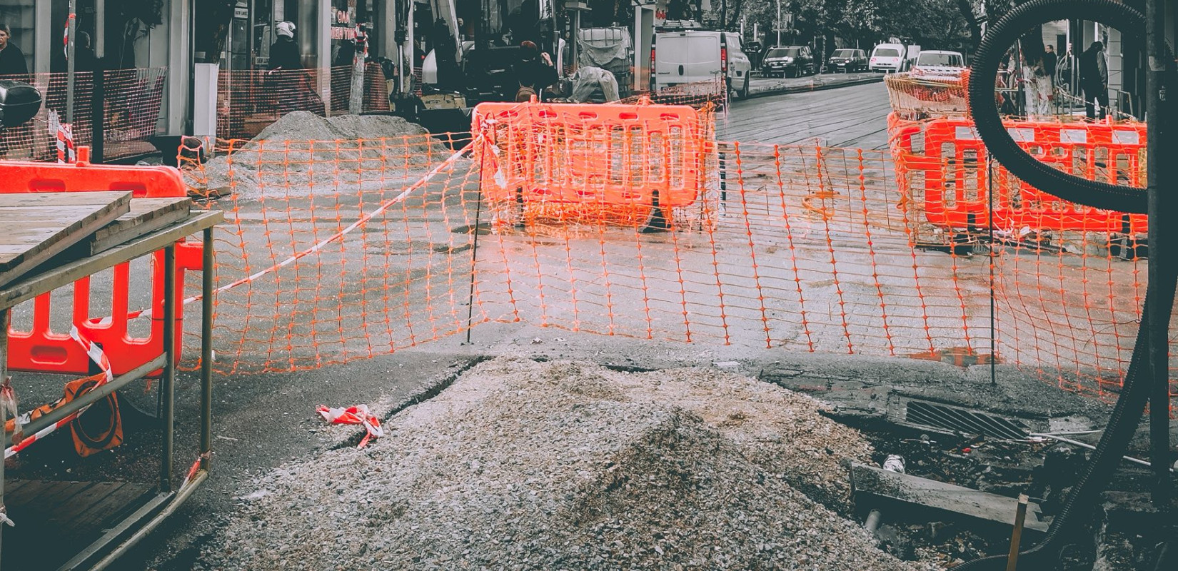 Θεσσαλονίκη: Φρένο στα μπαλώματα σε δρόμους και πεζοδρόμια από εταιρίες κοινής ωφέλειας βάζει ο Δήμος