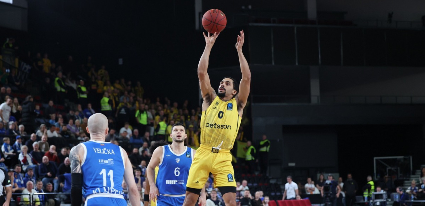 Μπάσκετ: Με πνεύμα νικητή ο Άρης πανηγύρισε μια σπουδαία νίκη στη Λιθουανία