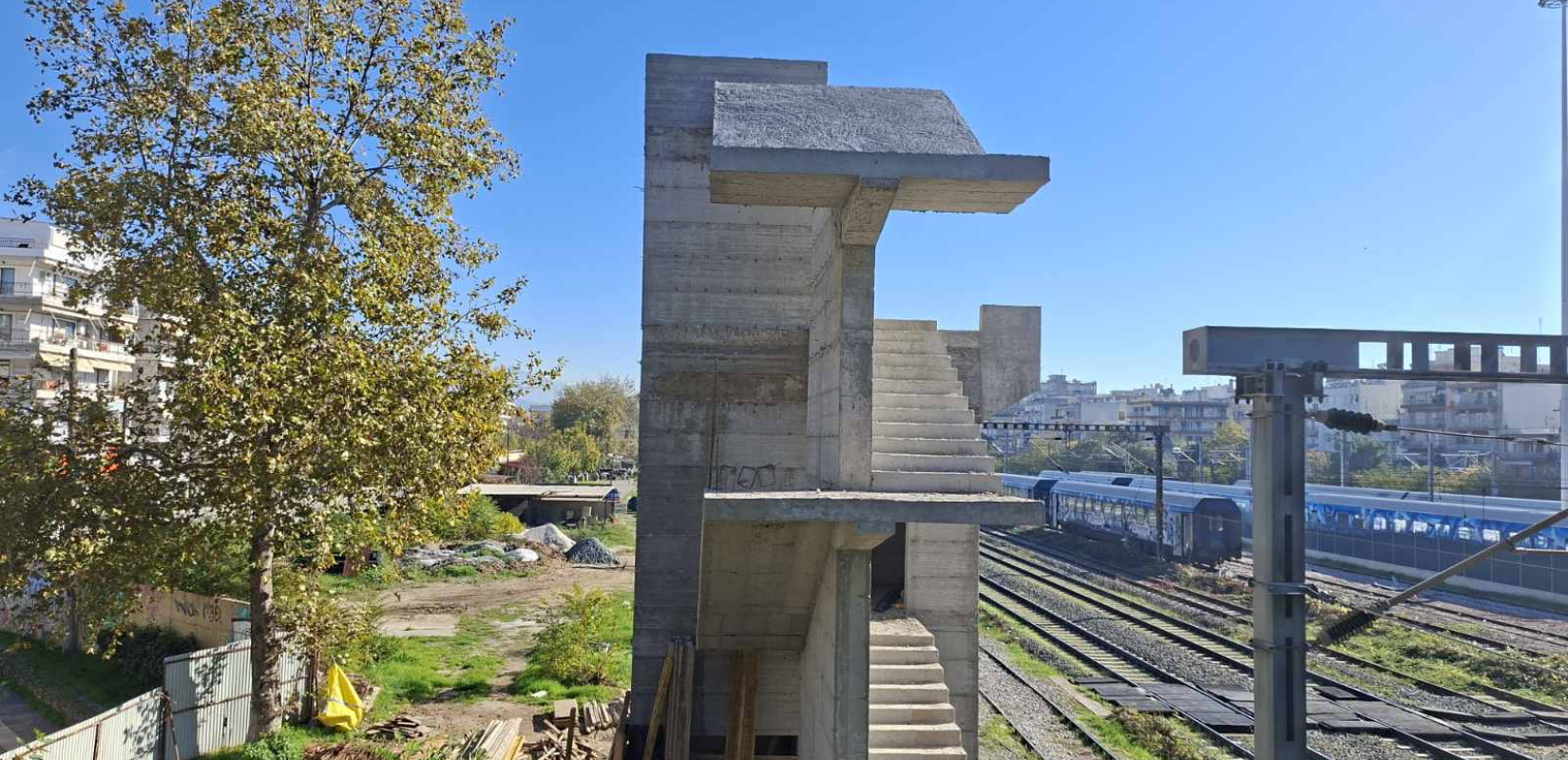 Δήμος Αμπελοκήπων - Μενεμένης: Συνεχίζοννται οι εργασίες κατασκευής της νέας μεταλλικής πεζογέφυρας - Δείτε φωτογραφίες