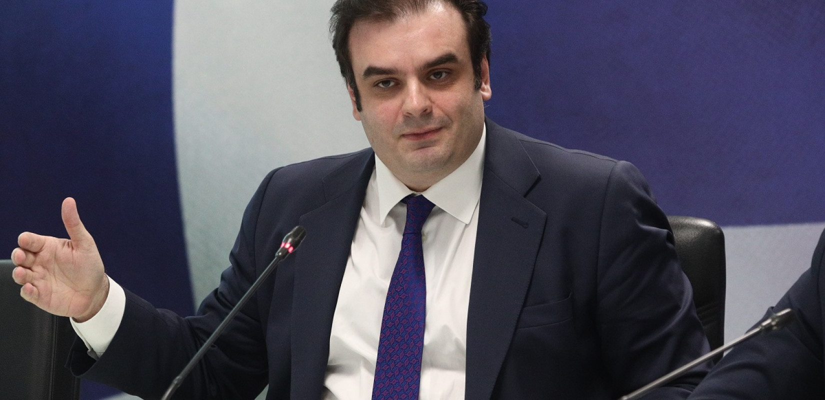 Μισθοί, φόροι, συντάξεις: Τι προβλέπει ο προϋπολογισμός του 2026