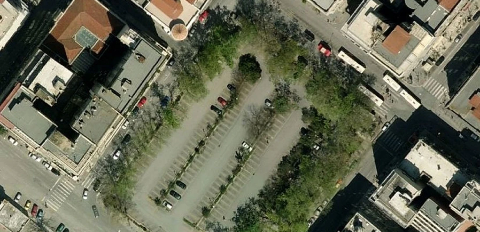 Θεσσαλονίκη: Το κατά φαντασία πάρκινγκ στην πλατεία Ελευθερίας, ο κατά φαντασία δήμαρχος και οι κατεδαφίσεις για το Flyover. Γράφει ο Σαλονικιός