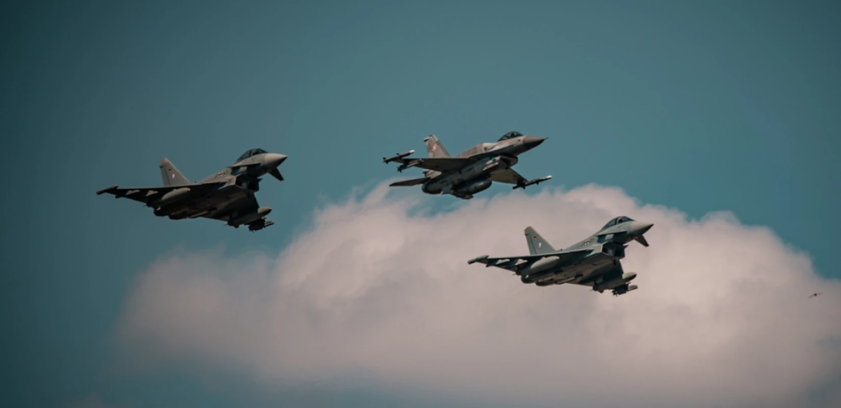 Συναγερμός στην Πολωνία: Απογείωση μαχητικών αεροσκαφών μετά από ρωσικές επιθέσεις στην Ουκρανία