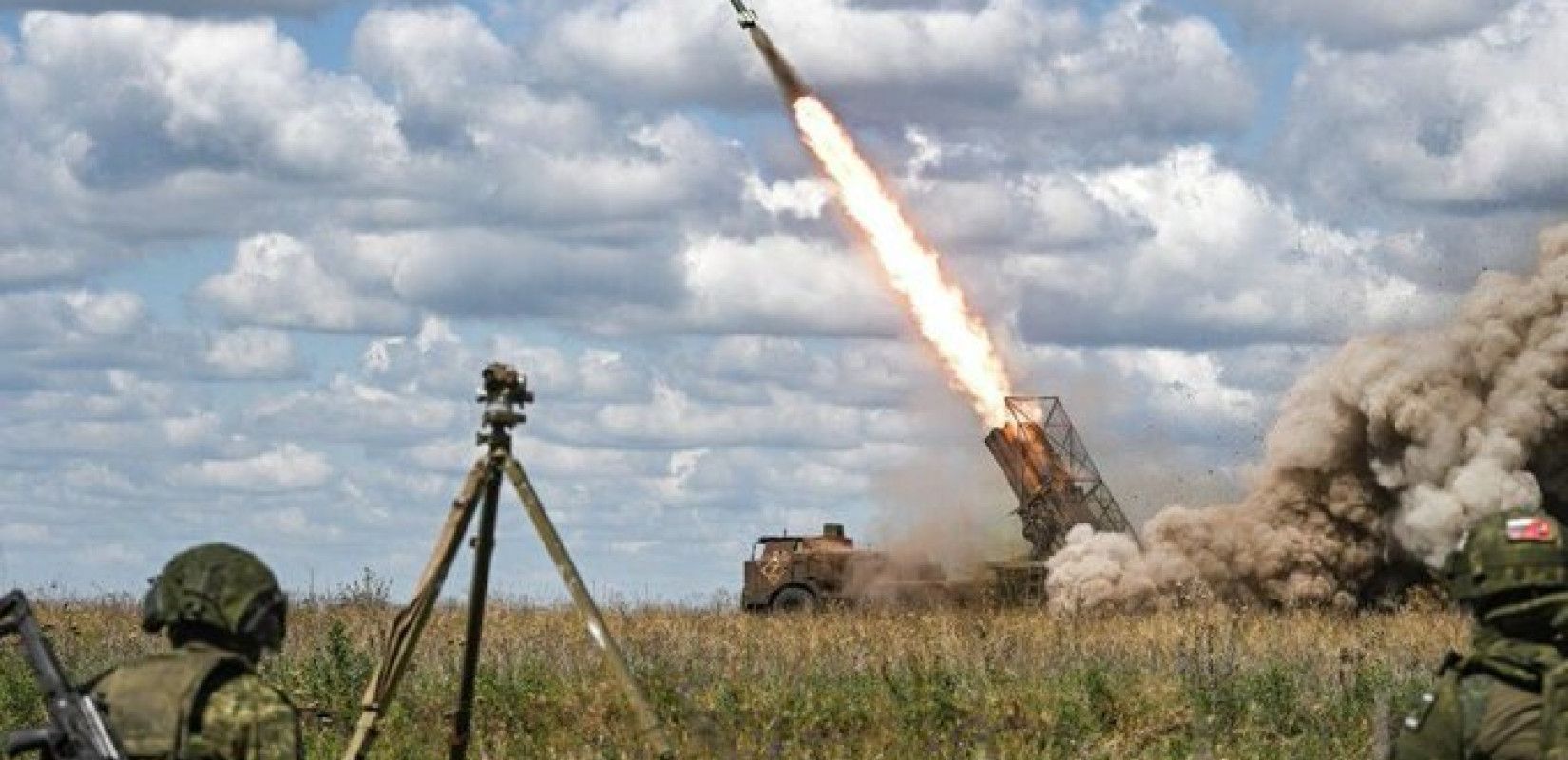 Μαζικά ουκρανικά πλήγματα με drones και πυραύλους σε ρωσικές ενεργειακές υποδομές