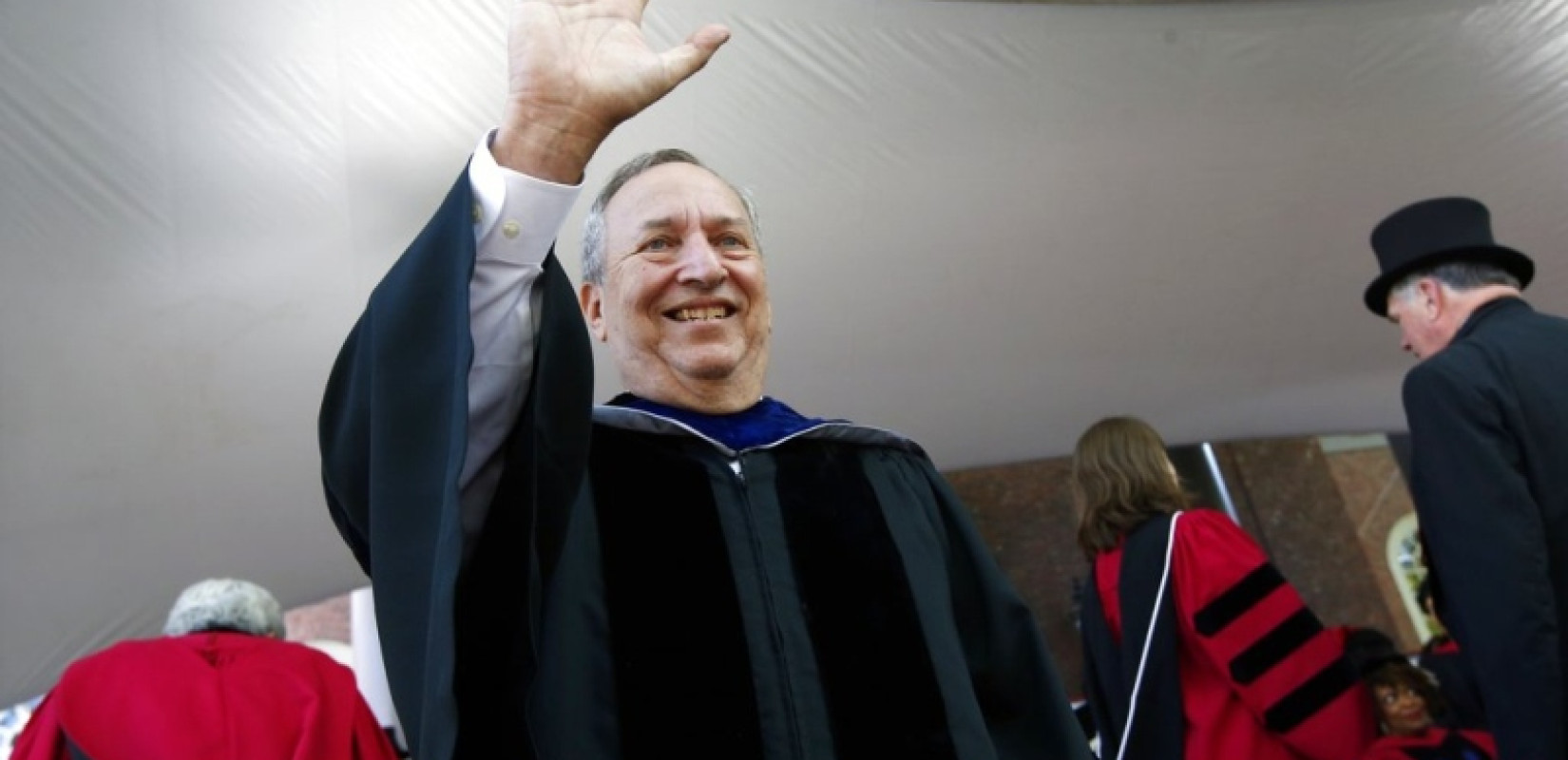 ΗΠΑ: Ο Λάρι Σάμερς αποσύρεται από τον δημόσιο βίο μετά την αποκάλυψη επαφών με τον Τζέφρι Έπστιν