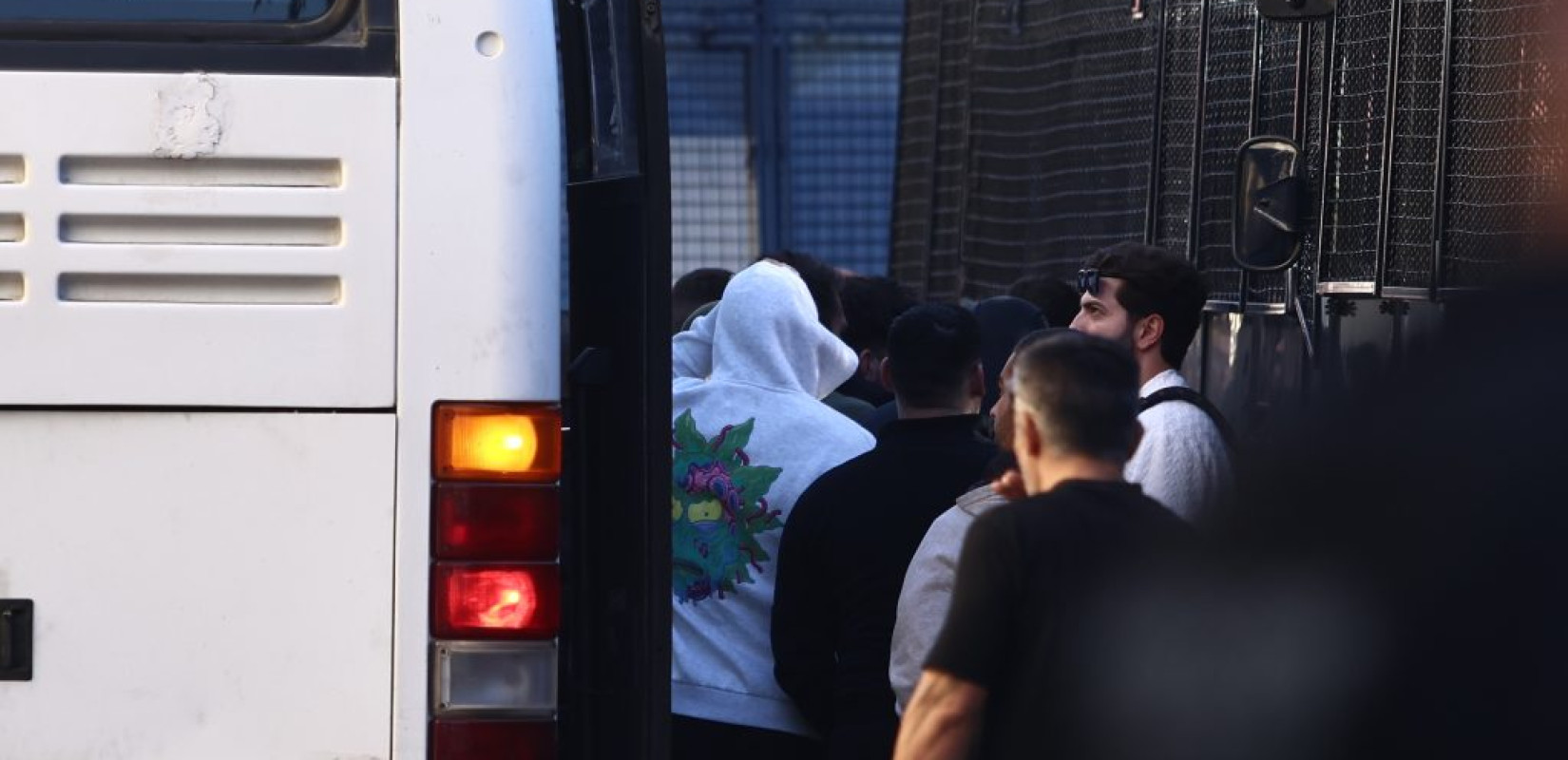 Στον ανακριτή σήμερα είκοσι συλληφθέντες για τις τηλεφωνικές απάτες – Προφυλακίστηκαν ήδη πέντε κατηγορούμενοι