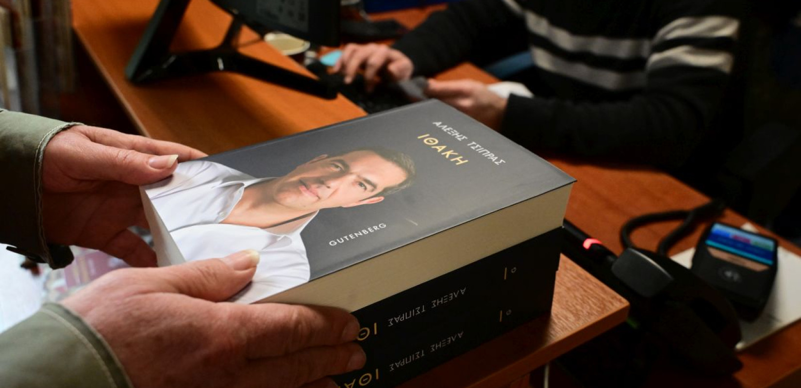 Αλέξης Τσίπρας: Η άνοδος στην ηγεσία του ΣΥΡΙΖΑ και η σχέση με τον Αλέκο Αλαβάνο - «Με ήθελε κομπάρσο, είχαμε γίνει νούμερο επιθεώρησης»