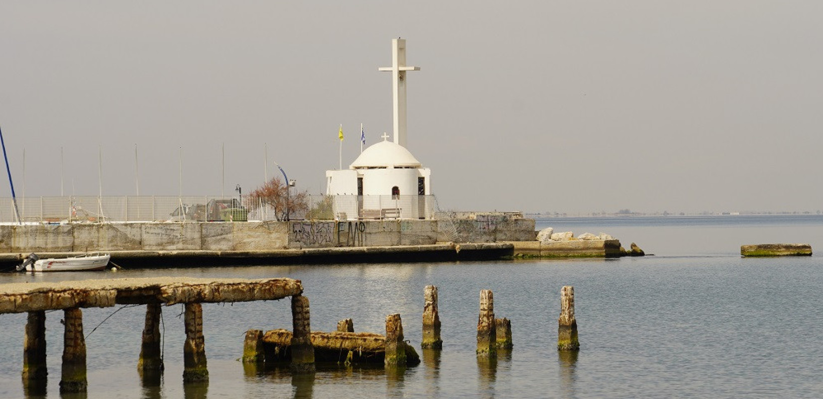 Θεσσαλονίκη: «Σβήνει» σιγά σιγά και η τελευταία ιστορική Σκάλα των Προσφύγων στην Καλαμαριά