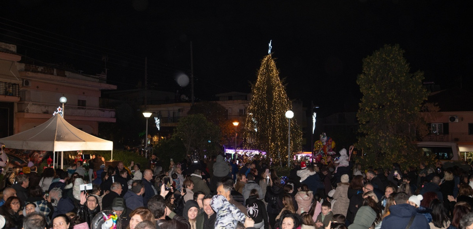 Δήμος Παύλου Μελά: Φωταγωγήθηκε το πρώτο χριστουγεννιάτικο δέντρο - Δείτε φωτογραφίες