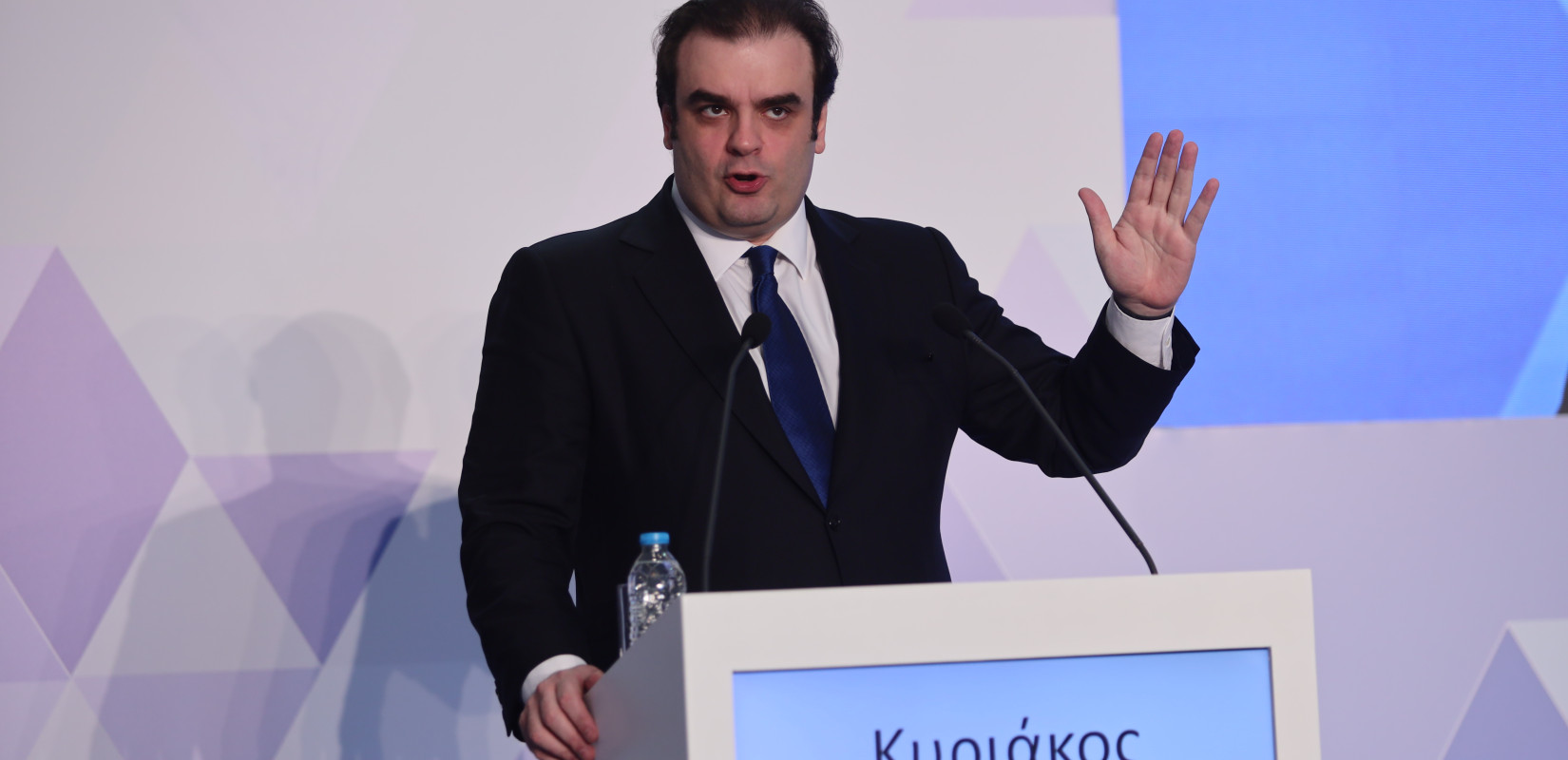 Πιερρακάκης: Από σήμερα άμεσες πληρωμές IRIS έως 1.000 ευρώ