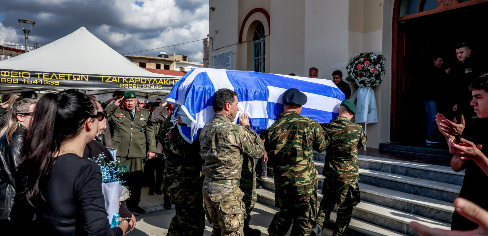 Έγινε η κηδεία του 19χρονου στρατιώτη από το Τυμπάκι