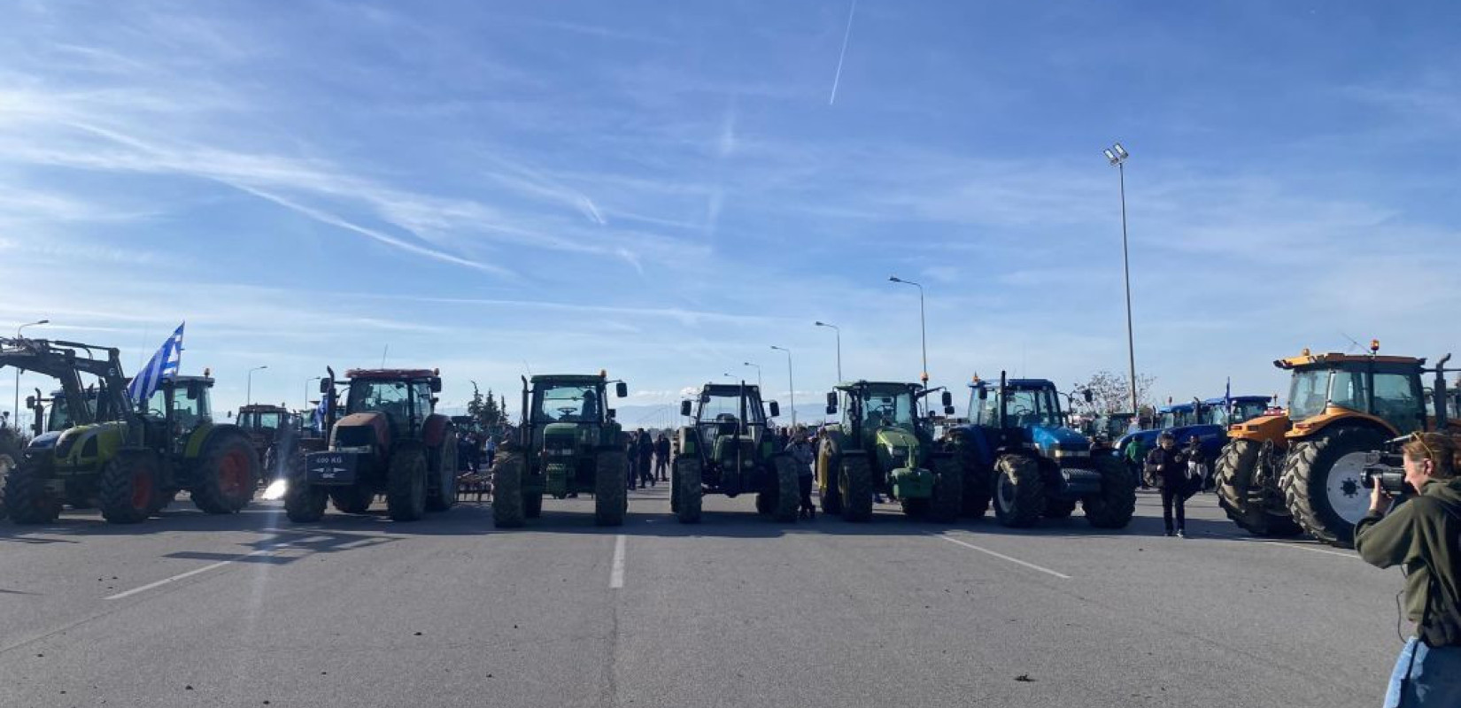 Αγροτικές κινητοποιήσεις σε Ηπειρο και Αχαΐα: Στους δρόμους με τρακτέρ και συνελεύσεις