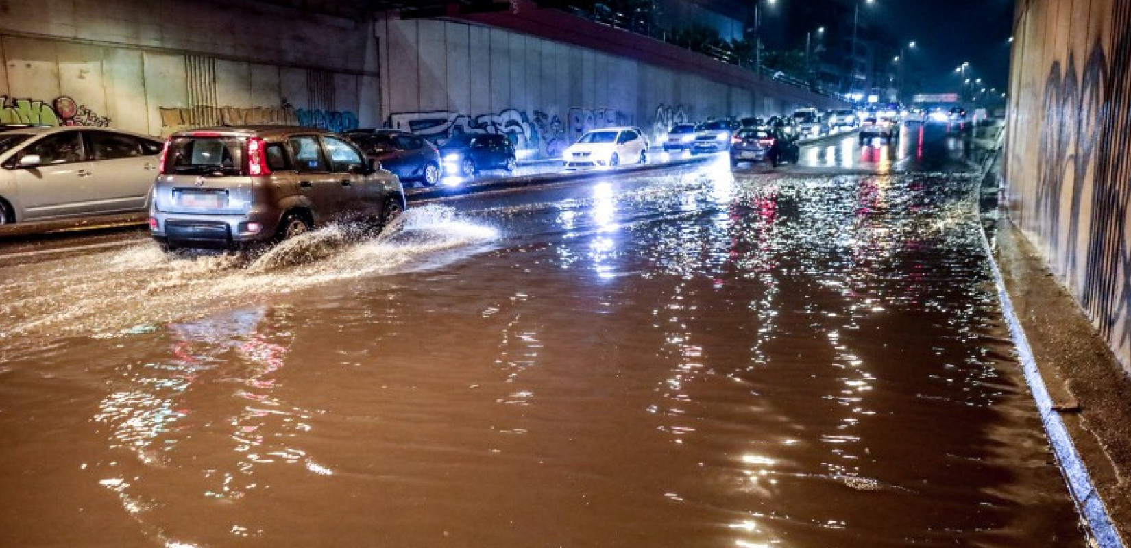 Κακοκαιρία «εξπρές»: Πάνω από 43.000 κεραυνοί και 154 χιλιοστά βροχής σε λίγες ώρες (χάρτες)