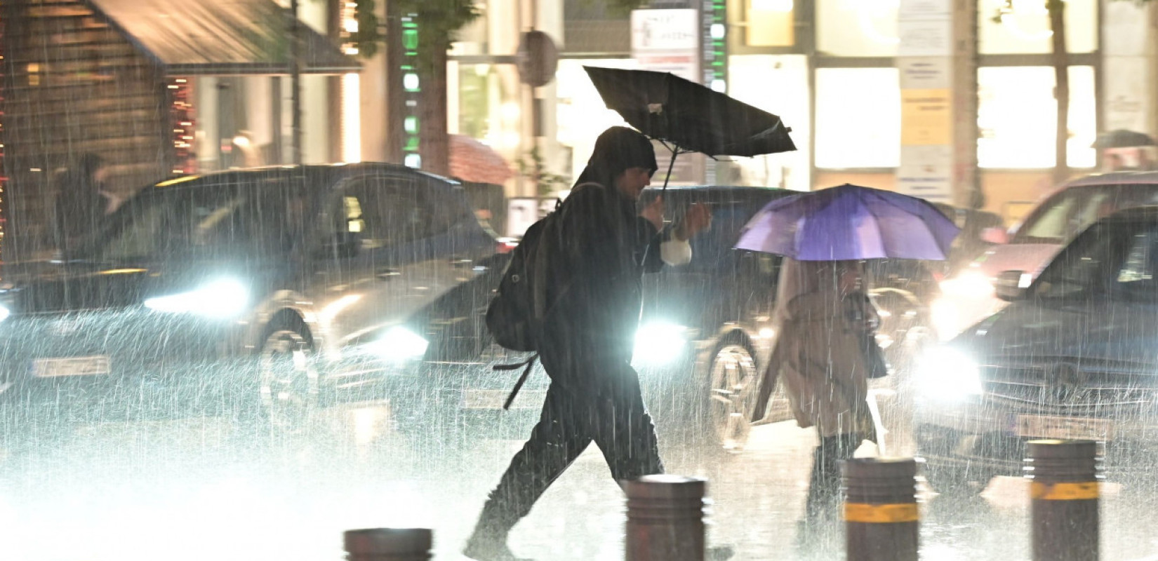 Συναγερμός «κατηγορίας 5» για την κακοκαιρία: Έρχονται ακραίες βροχές και χιόνια (χάρτες)