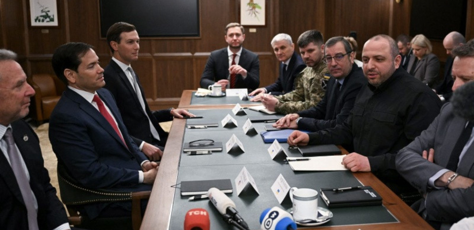 Σε εξέλιξη οι συνομιλίες Ουκρανών και Αμερικανών αξιωματούχων στη Φλόριντα: «Η Ουκρανία θα είναι ανεξάρτητη», λέει ο Ρούμπιο