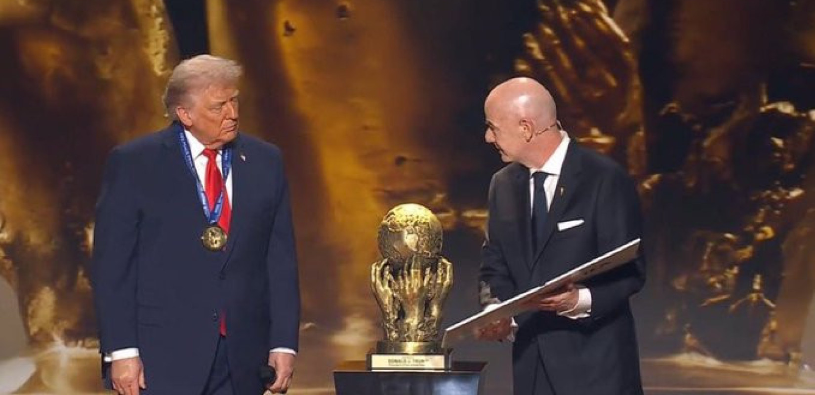 Η FIFA απένειμε στον Τραμπ βραβείο Ειρήνης - «Mία από τις μεγαλύτερες τιμές της ζωής μου» (βίντεο)