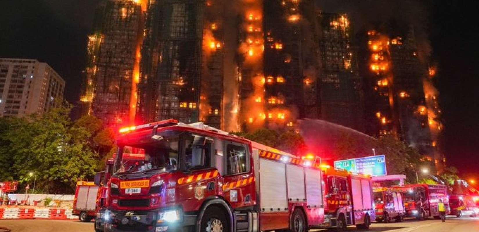 Κόλαση φωτιάς στο Χονγκ Κονγκ: Τραγωδία με 36 νεκρούς και 279 αγνοούμενους