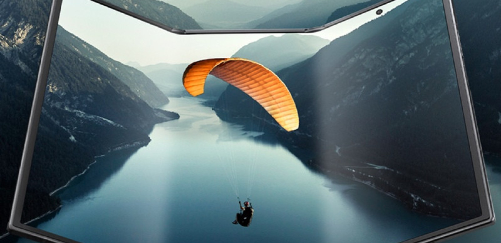 Samsung Galaxy Z TriFold: Το νέο «ακορντεόν» smartphone με διπλή αναδίπλωση και τρεις οθόνες