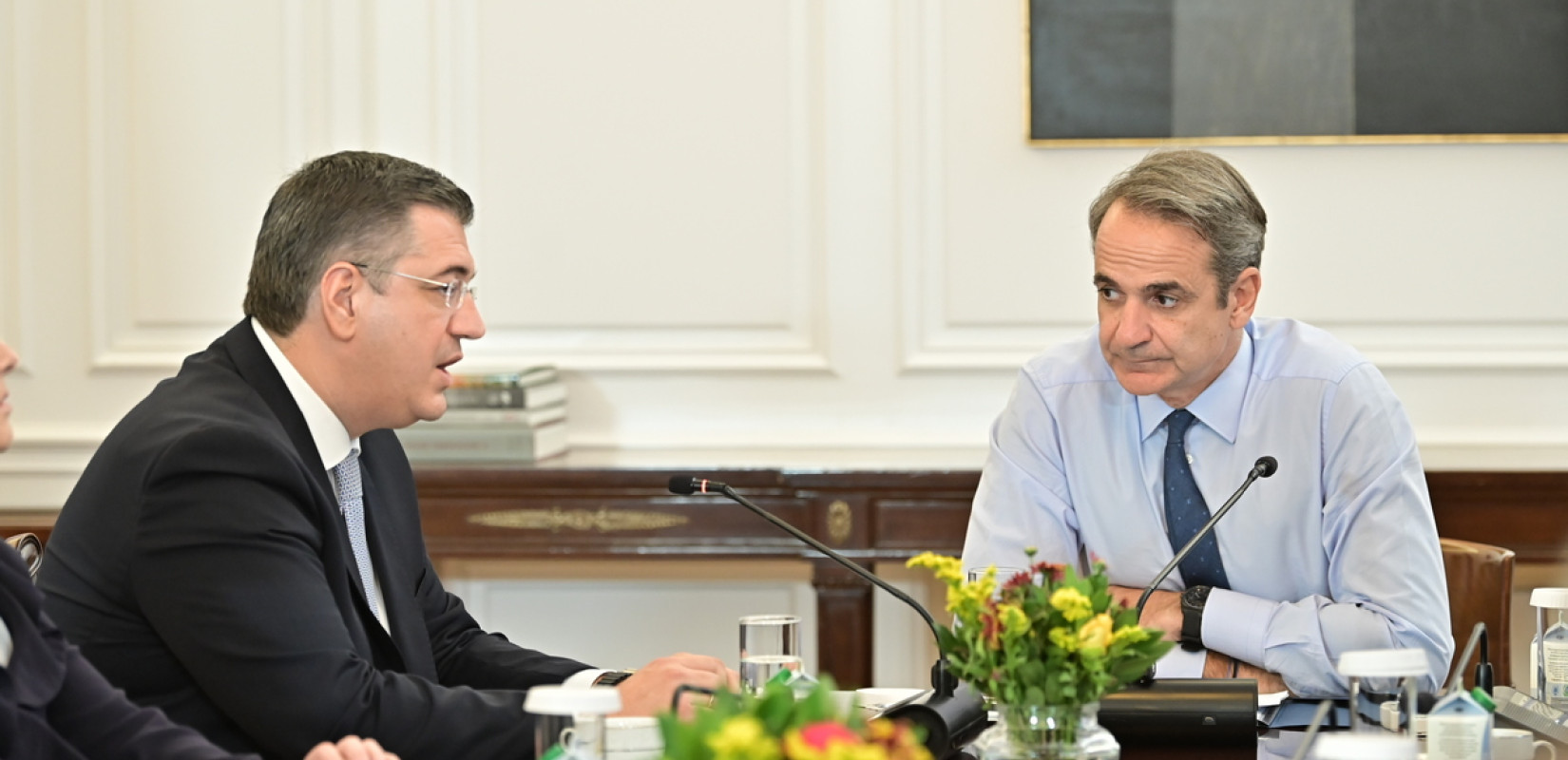 Συνάντηση Κυρ. Μητσοτάκη με τον Ευρωπαίο επίτροπο Βιώσιμων Μεταφορών και Τουρισμού Απ.Τζιτζικώστα