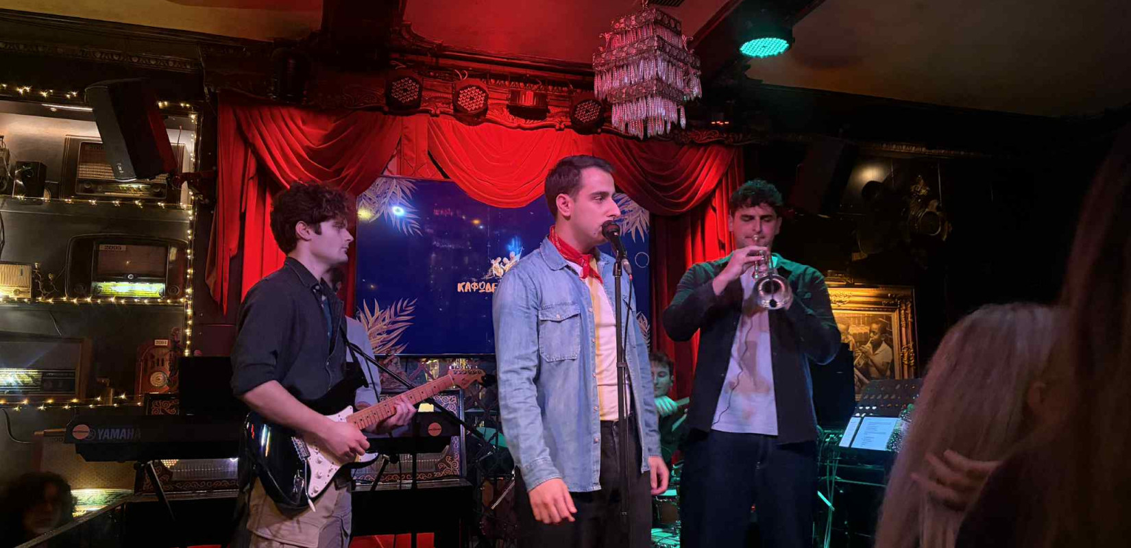 Θεσσαλονίκη: Συναυλία με διερμηνεία νοηματικής από τους «Μουζικάνους» (βίντεο)