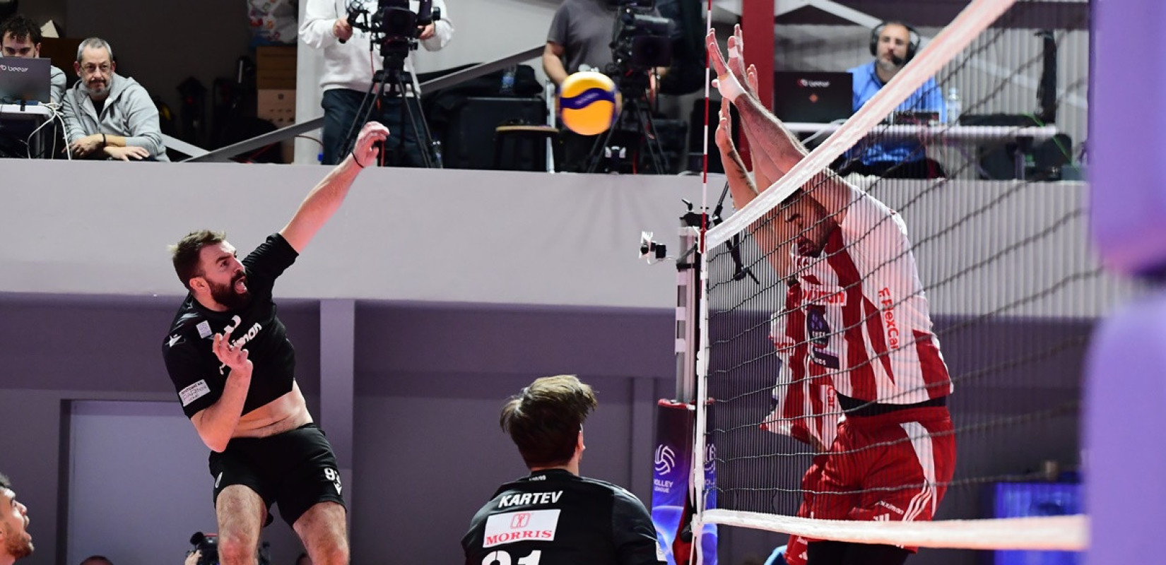 Βόλεϊ: Ο Ολυμπιακός λύγισε τον ΠΑΟΚ και κατέκτησε το Λιγκ Καπ (βίντεο)