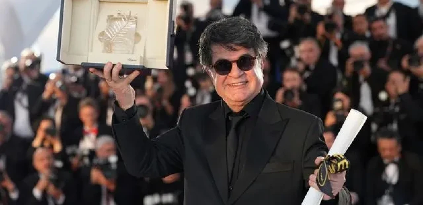 Ο βραβευμένος σκηνοθέτης Jafar Panahi  (AP Photo/Natacha Pisarenko)