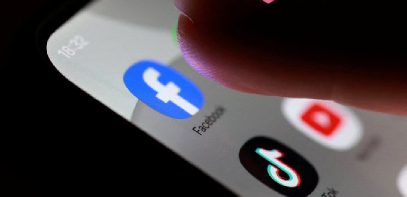 Αυστραλία: Νέοι προσέφυγαν στο Ανώτατο Δικαστήριο για τον νόμο που απαγορεύει την πρόσβαση των ανηλίκων στα social media