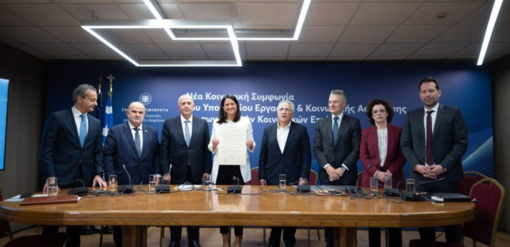 Κεραμέως για συλλογικές συμβάσεις: Πώς ωφελούνται οι εργαζόμενοι από την ιστορική συμφωνία -12 ερωτήσεις και απαντήσεις (βίντεο)