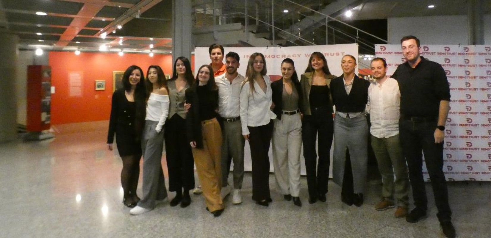 Μέλη της μη κερδοσκοπικής οργάνωσης Demotrust