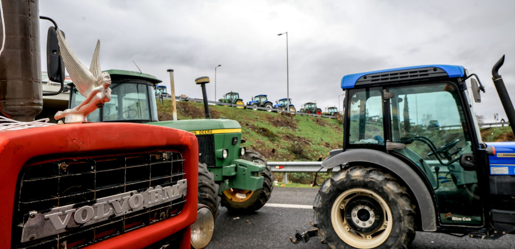 Πάτρα: Έφυγαν οι αγρότες και οι κτηνοτρόφοι της Αχαΐας από την γέφυρα Ρίου–Αντιρρίου