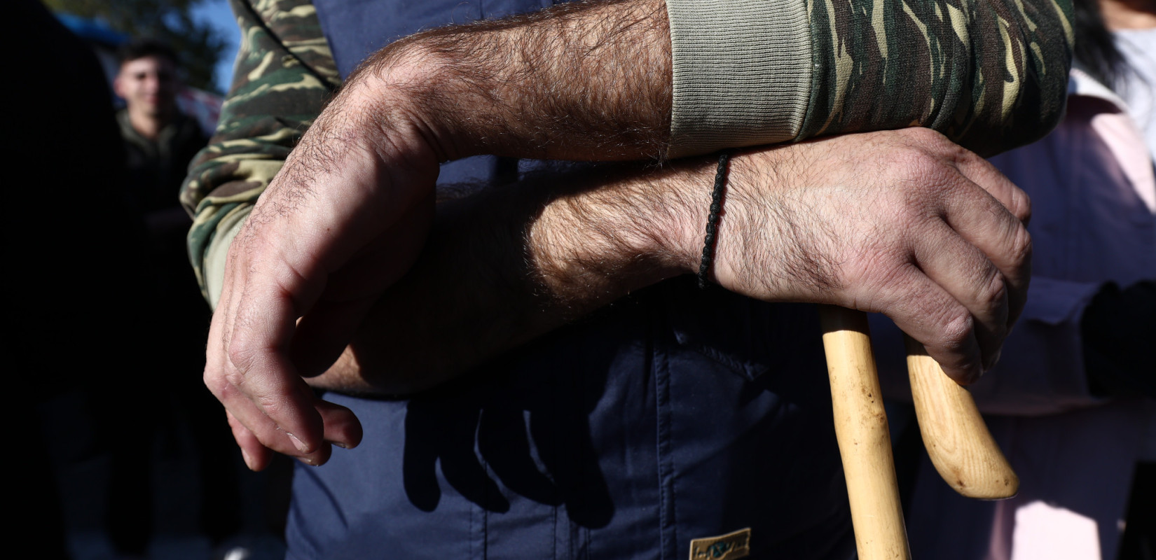 Παρατείνεται η διαμαρτυρία των αγροτών έξω από το διοικητήριο της Έδεσσας