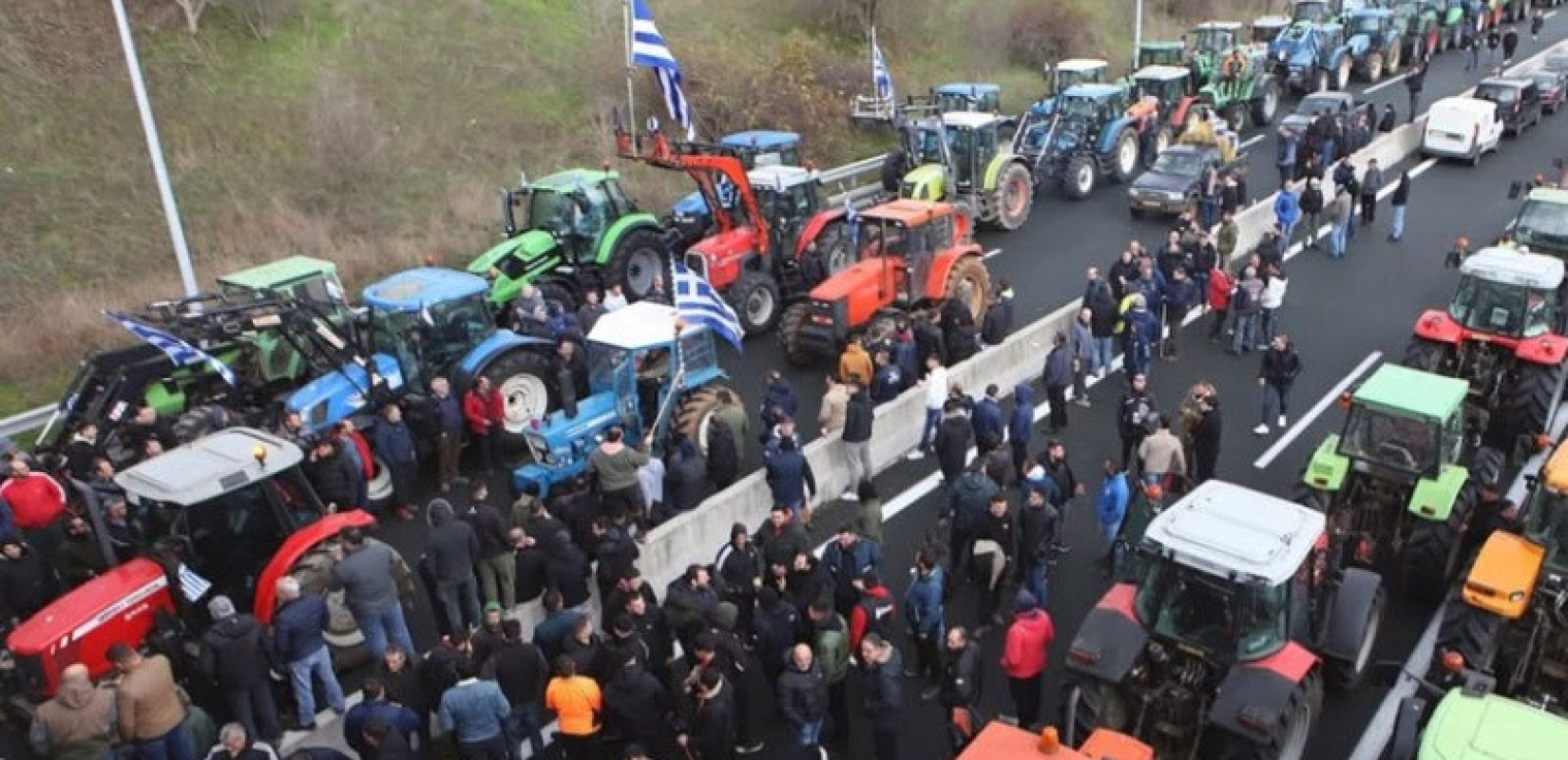 ΚΤΕΛ Θεσσαλονίκης: Κανονικά αλλά με καθυστερήσεις τα δρομολόγια προς Αθήνα παρά τα μπλόκα των αγροτών