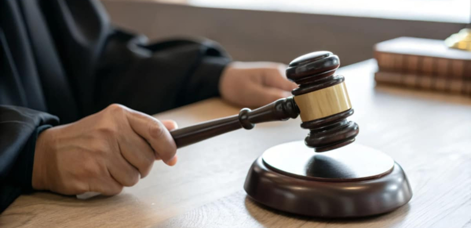 Την απαλλαγή του ηθοποιού που κατηγορείται για βιασμό και απόπειρες βιασμού, ζήτησε η εισαγγελέας