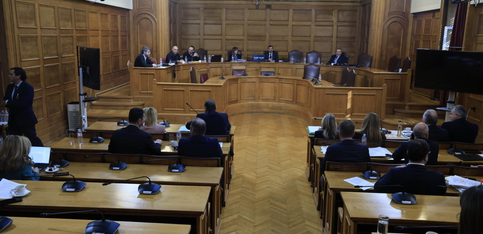 Εξεταστική ΟΠΕΚΕΠΕ: «Δικαίωμα σιωπής» λέει ο «Φραπές» - Η Πόρσε του γιου του και τα νούμερα του Τζόκερ