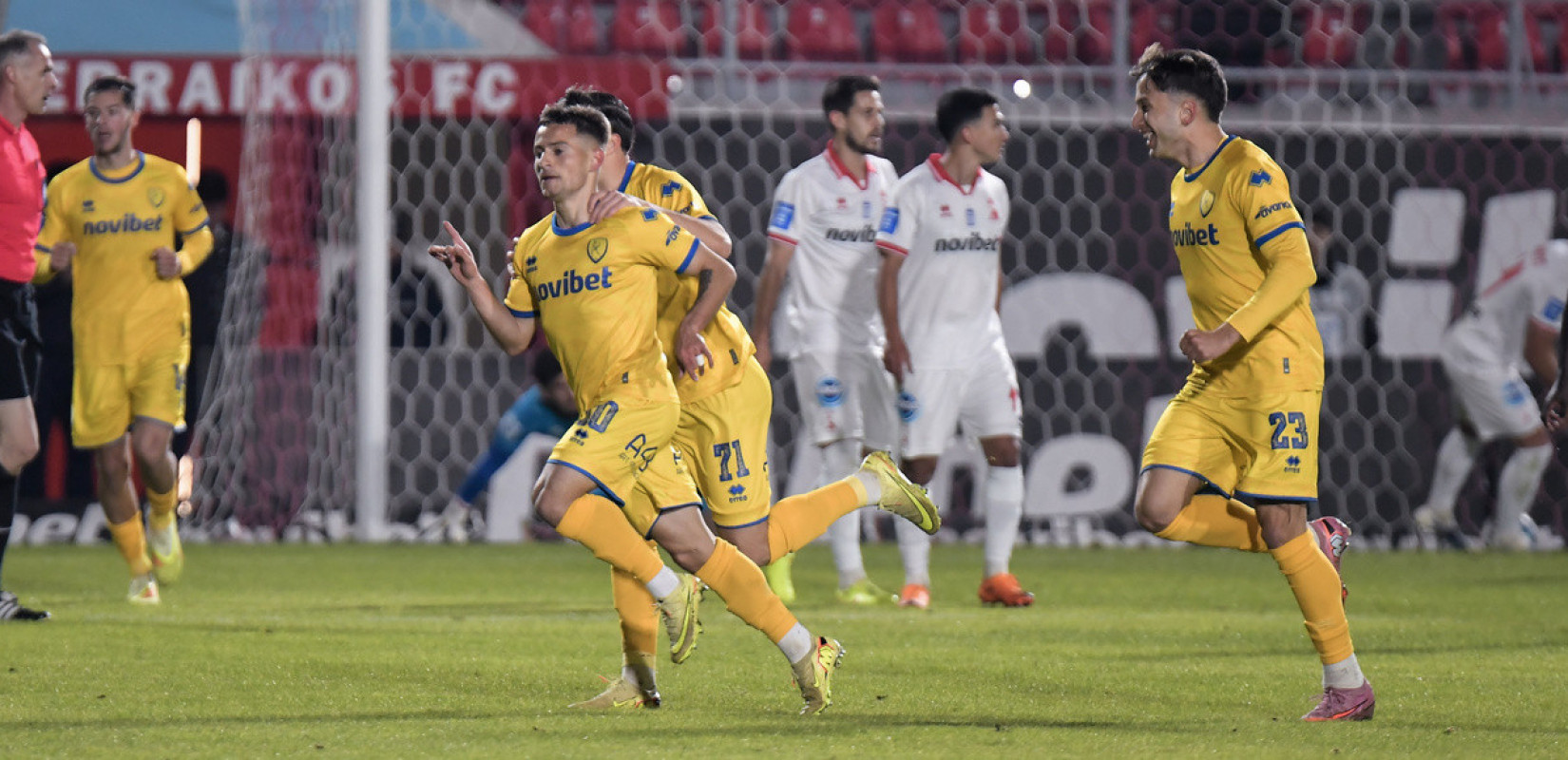 Super League: Ο Παναιτωλικός «βύθισε» ακόμα περισσότερο τον Πανσερραϊκό