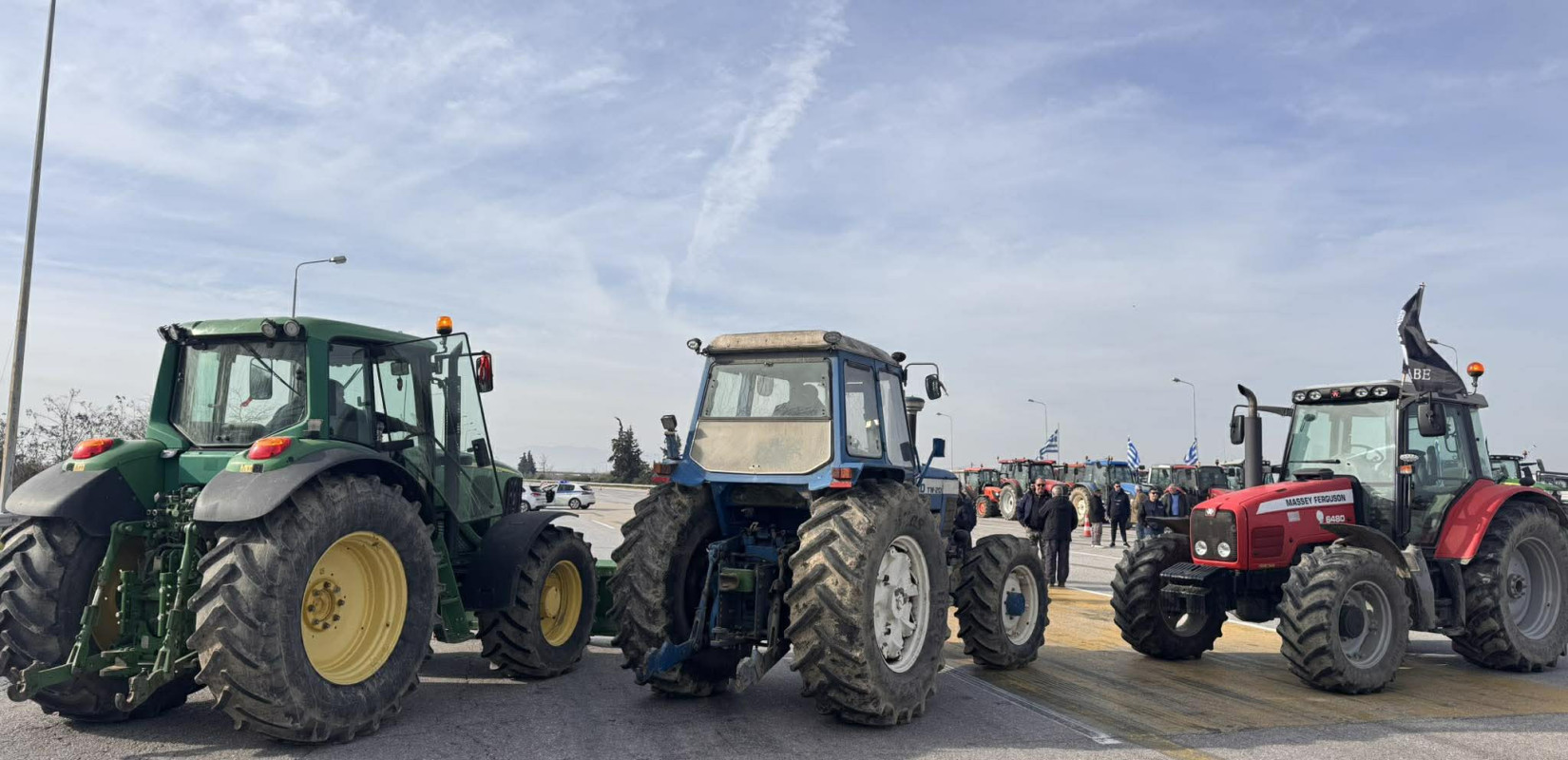 Θεσσαλονίκη: Έκλεισε η Εθνική Οδός Αθηνών- Θεσσαλονίκης- Από αύριο ο επ’ αόριστον αποκλεισμός