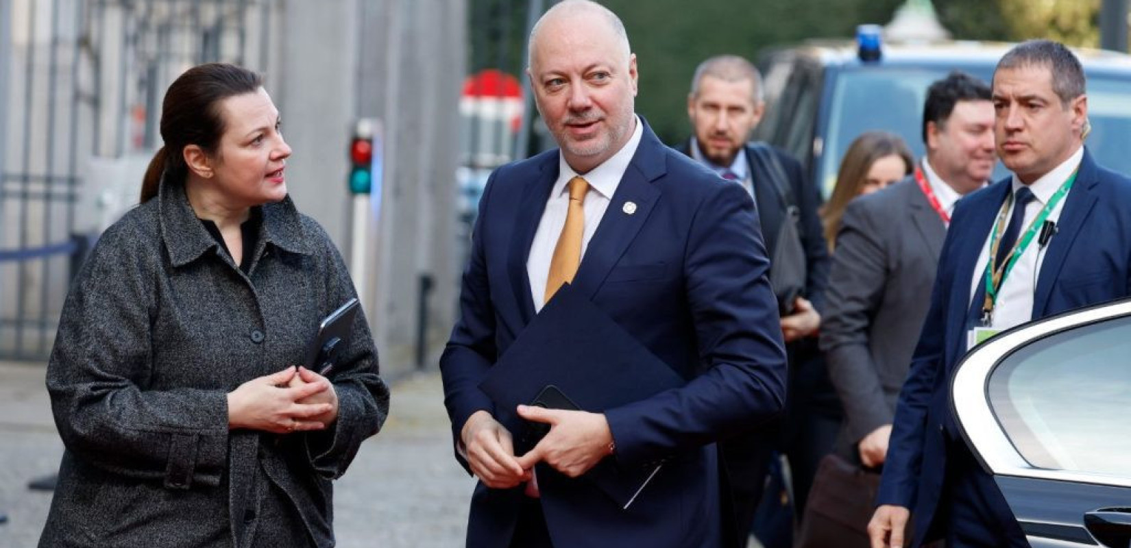 Βουλγαρία: Παραιτήθηκε η κυβέρνηση του πρωθυπουργού Ρόζεν Ζελιάζκοφ μετά τις μαζικές διαδηλώσεις